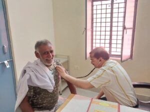 मुजफ्फरनगर : सीएमओ ने बघरा सीएचसी का निरीक्षण, परिवार नियोजन व संस्थागत प्रसव पर जोर