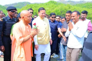 पैतृक गांव पहुंचे मुख्यमंत्री योगी, उत्तराखंड में दिखा उत्साह का माहौल