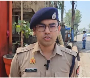 शनिदेव मंदिर में चोरी से भड़का लोगों का गुस्सा, दानपात्र तोड़कर नकदी ले उड़े चोर