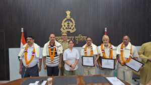 दशकों की सेवा के बाद पुलिसकर्मियों को भावभीनी विदाई, सम्मान समारोह में किया सम्मानित