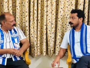 पूर्व वरिष्ठ पुलिस अधिकारी प्रेम प्रकाश आजाद समाज पार्टी में शामिल